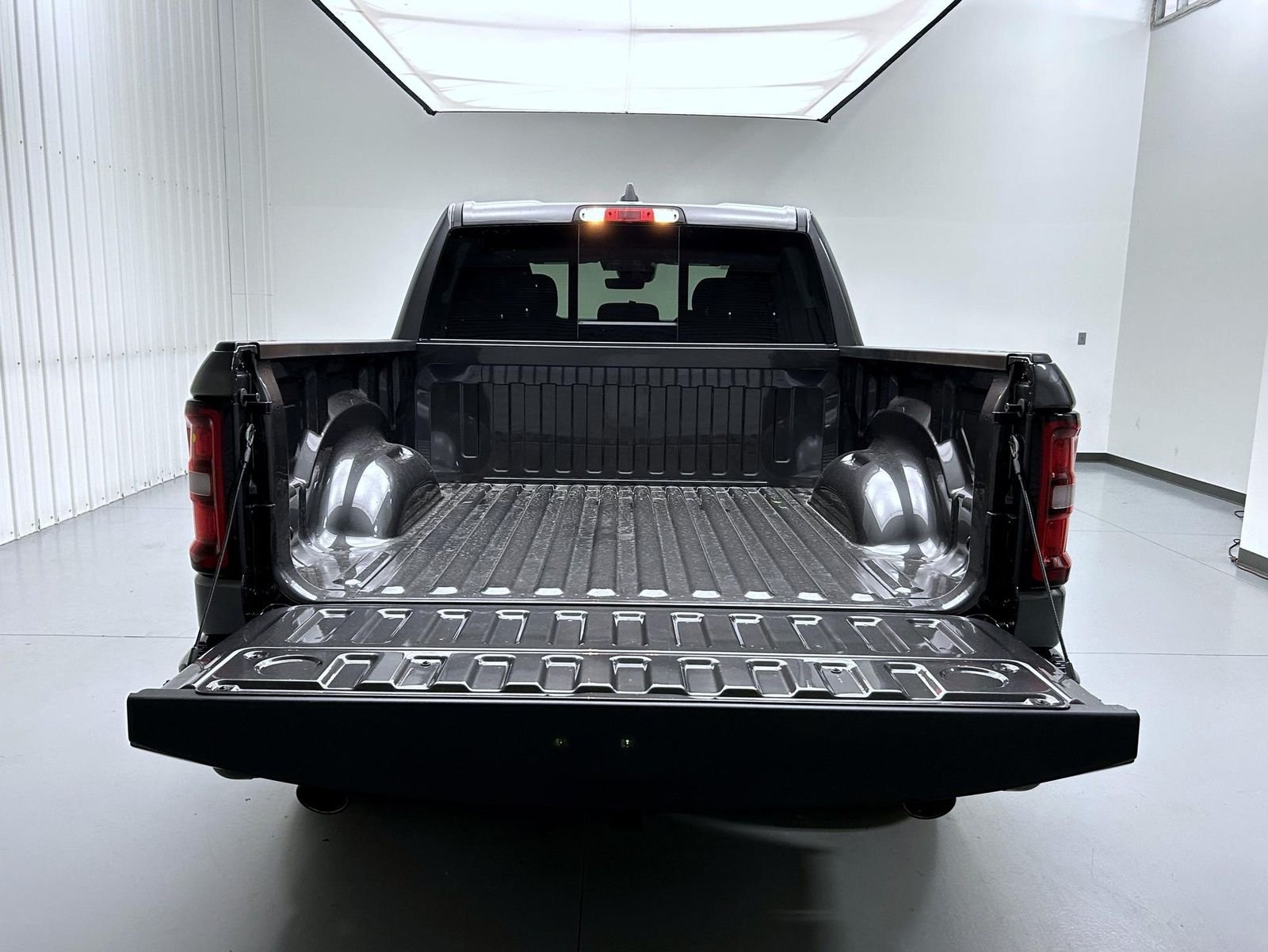 New 2026 Granite Crystal Metallic Clearcoat RAM Express image 21