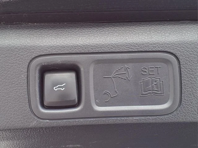 Used 2024 Black Ford Limited image 8