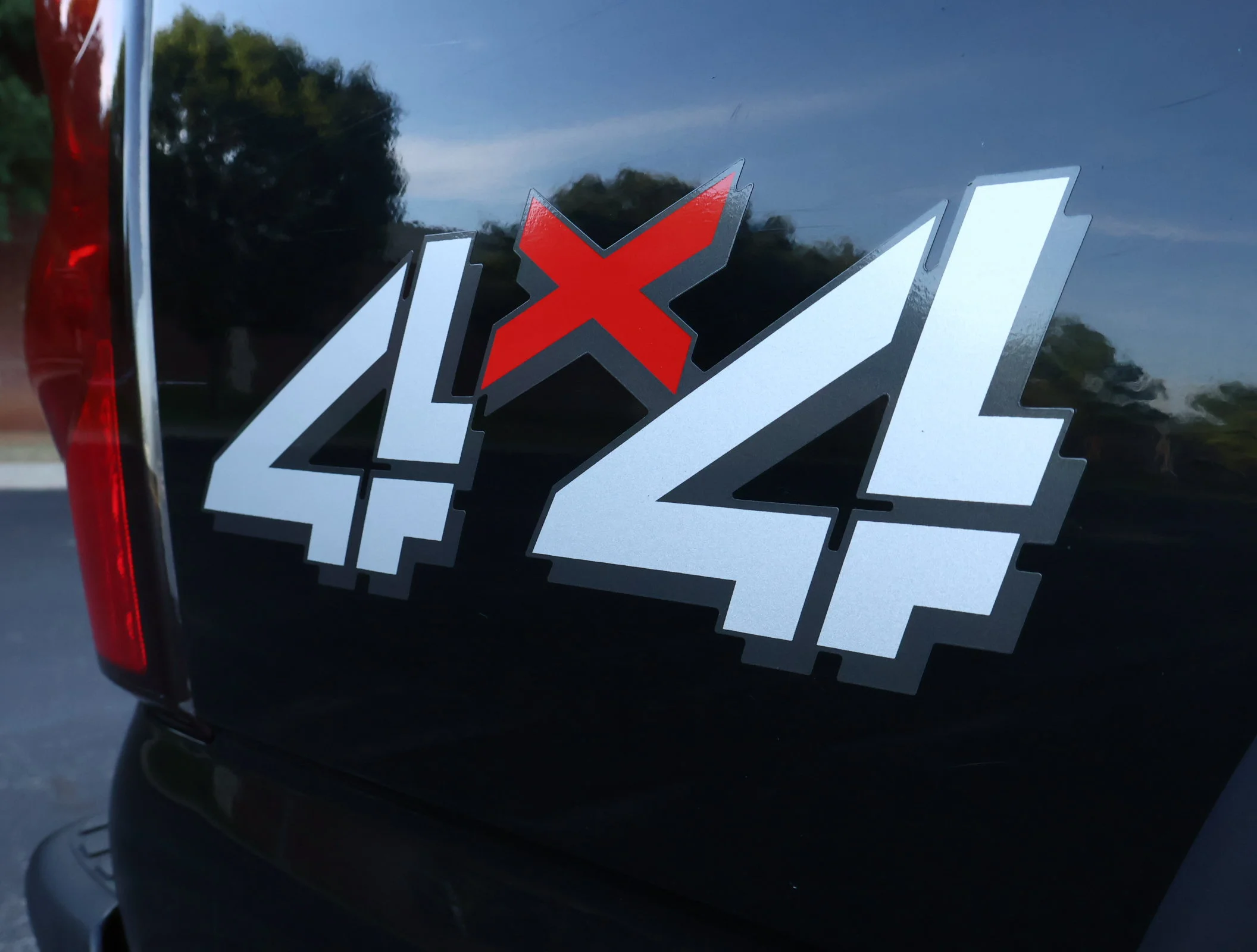 Used 2007 Black Chevrolet LS image 4