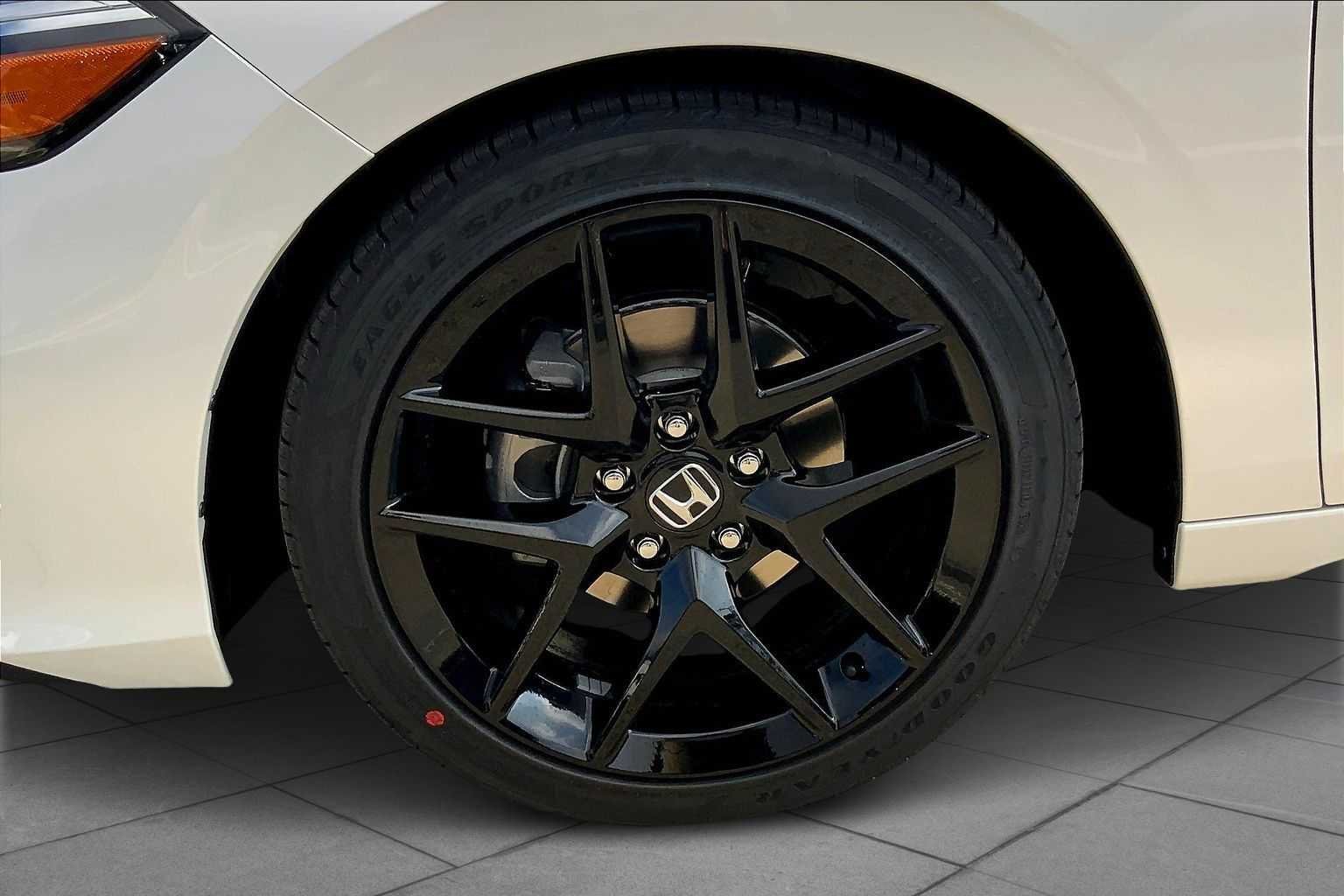 2026 Honda Civic Hatchback Sport - Photo 12