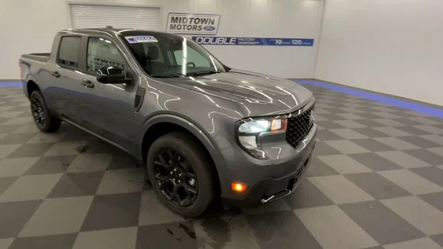 New 2026 Carbonized Gray Metallic Ford XLT image 2