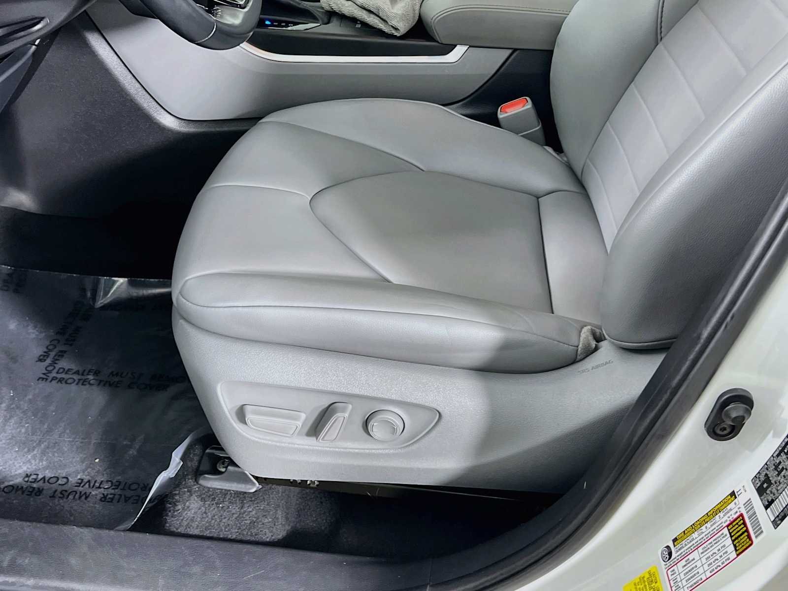 Used 2021 Blizzard Pearl Toyota XLE image 20