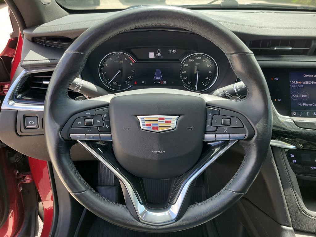 Used 2020 RED HORIZON TINTCOAT Cadillac AWD Premium Luxury image 25