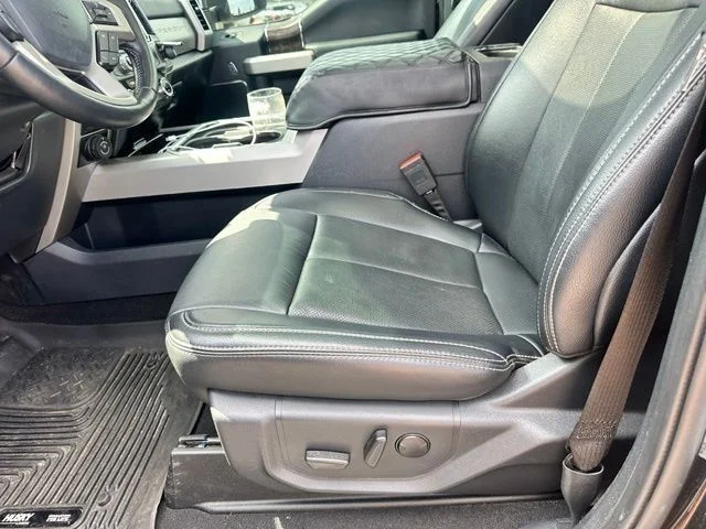 Used 2022 Black Ford Lariat image 33