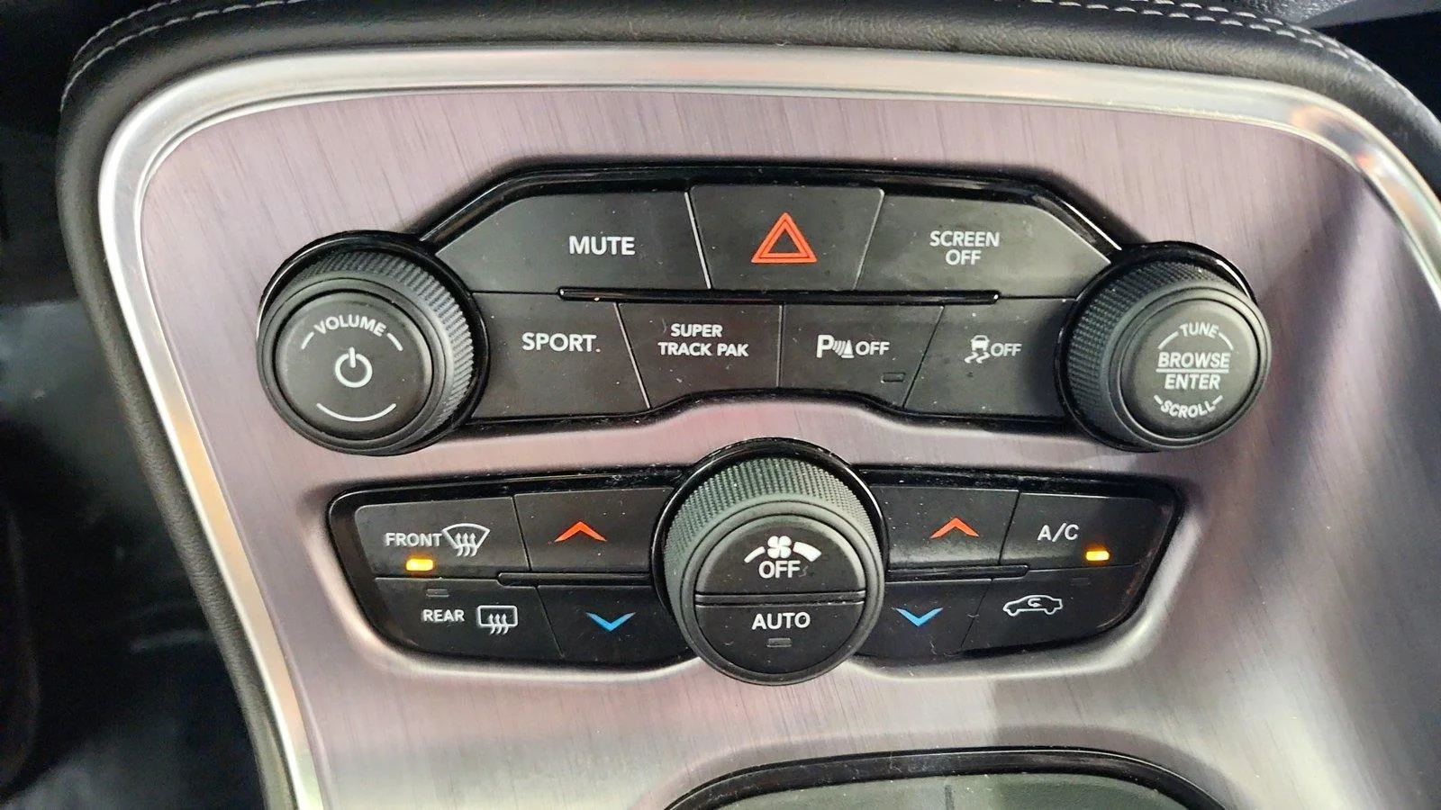 Used 2017 Octane Red Pearlcoat Dodge SXT Plus image 22