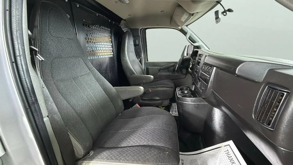 Used 2024 Summit White Chevrolet WT image 30