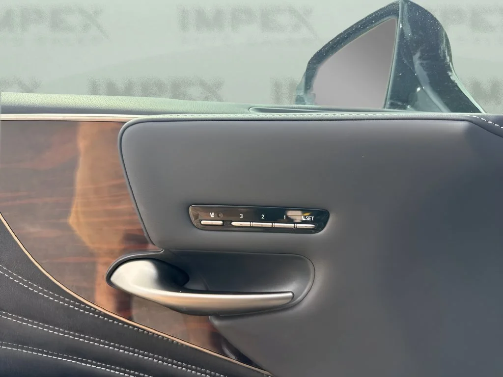 Used 2018  Lexus LS 500 image 11
