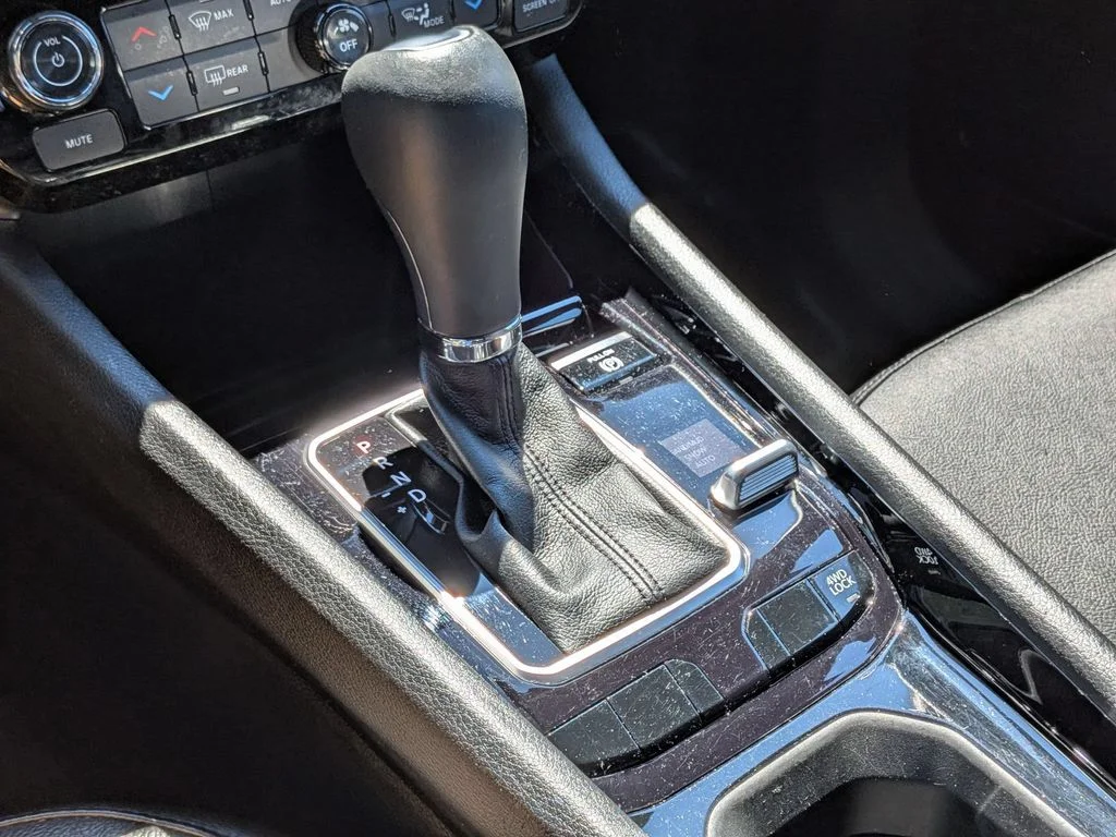 Used 2023 Gray Jeep Limited image 16