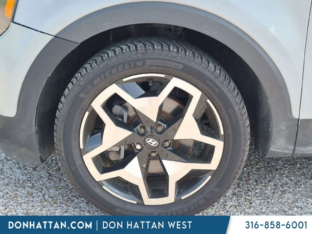 Used 2022 Gray Kia SX image 2