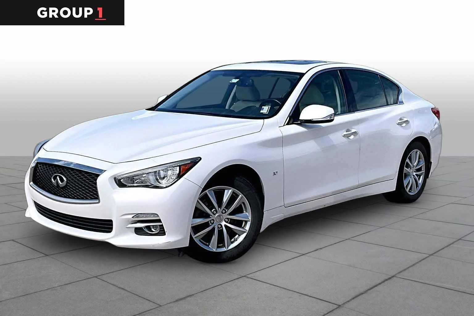 2015 INFINITI Q50 Premium AWD's photo