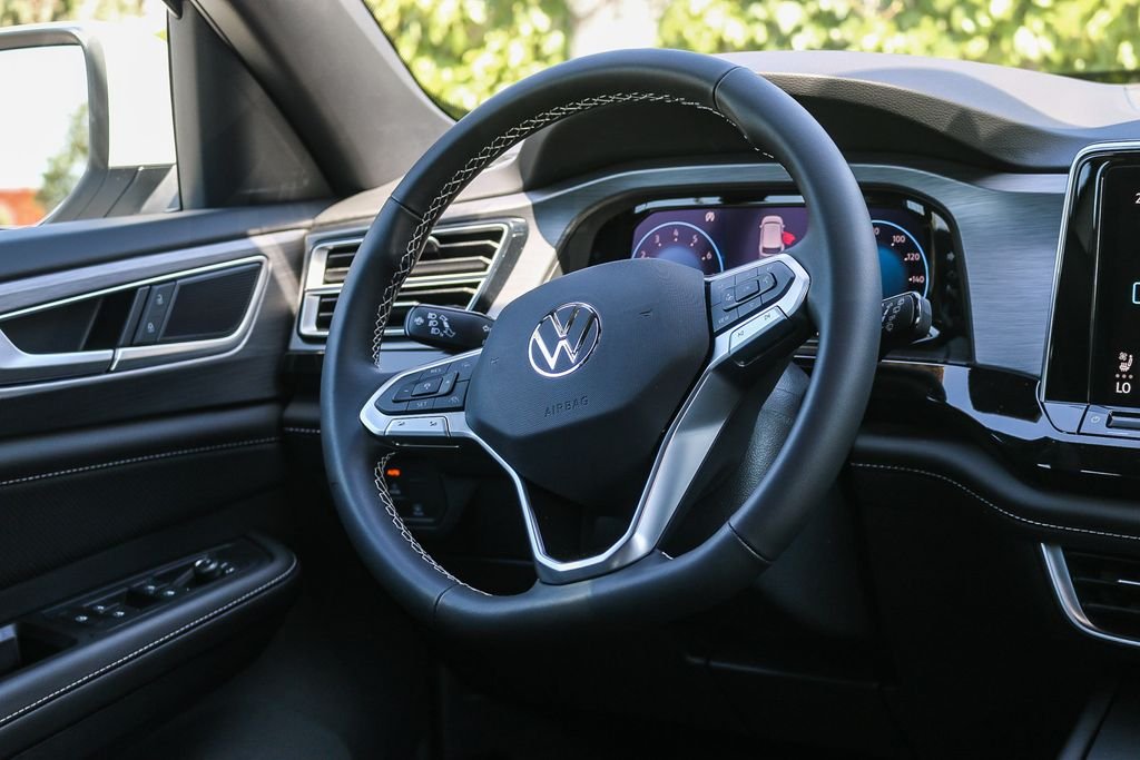 New 2026 White Volkswagen 2.0T SE image 15