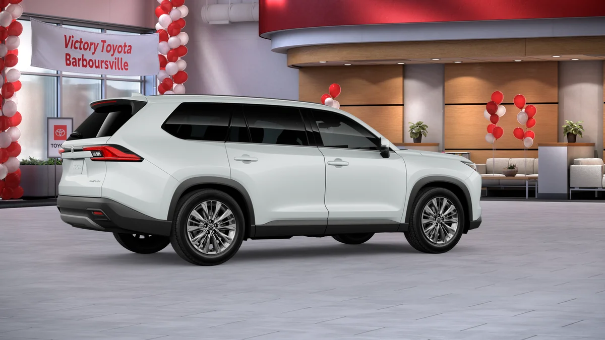 New 2026 Wind Chill Pearl Toyota Platinum image 10