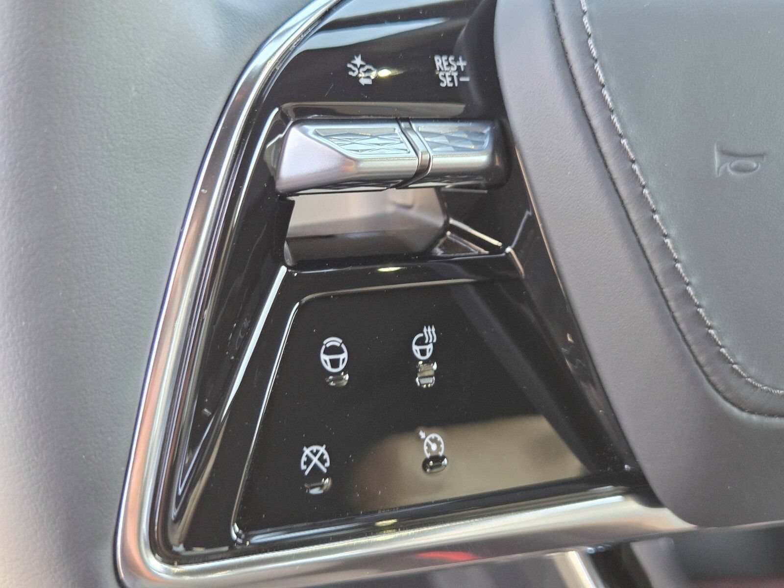 2026 Cadillac LYRIQ Signature Sport - Photo 22