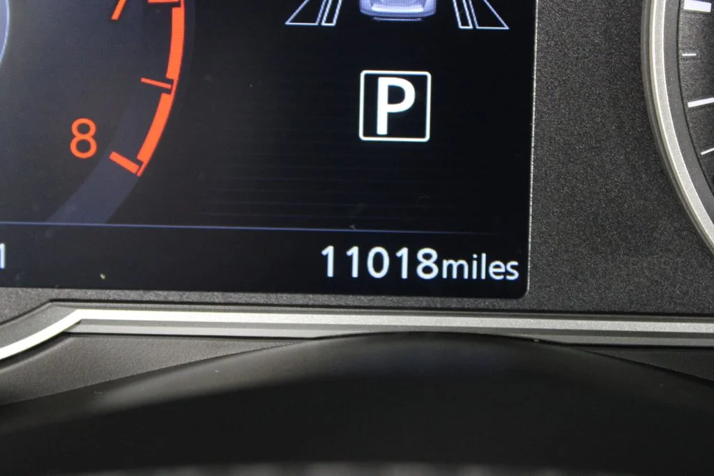 2025 Nissan Versa Sedan SR - Photo 25