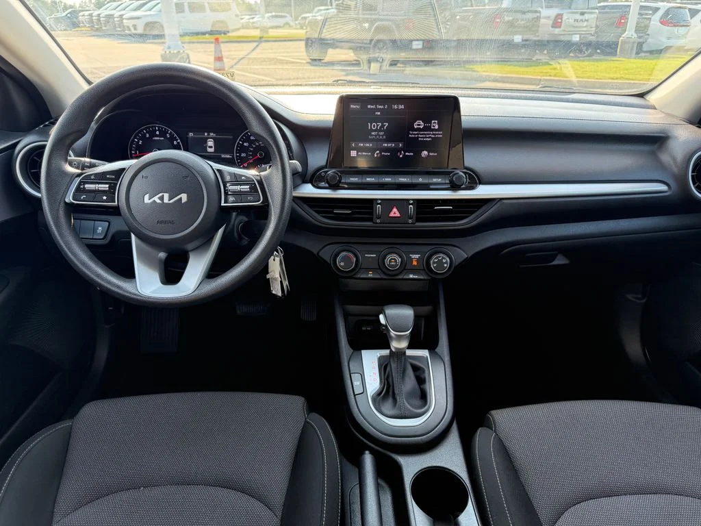 Used 2024 Gray Kia LXS image 7