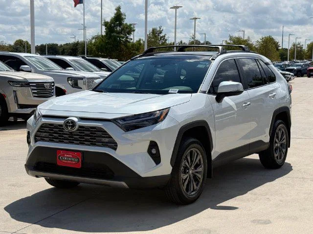 Certified Used 2025 WIND CHILL PEARL Toyota Limited image 36