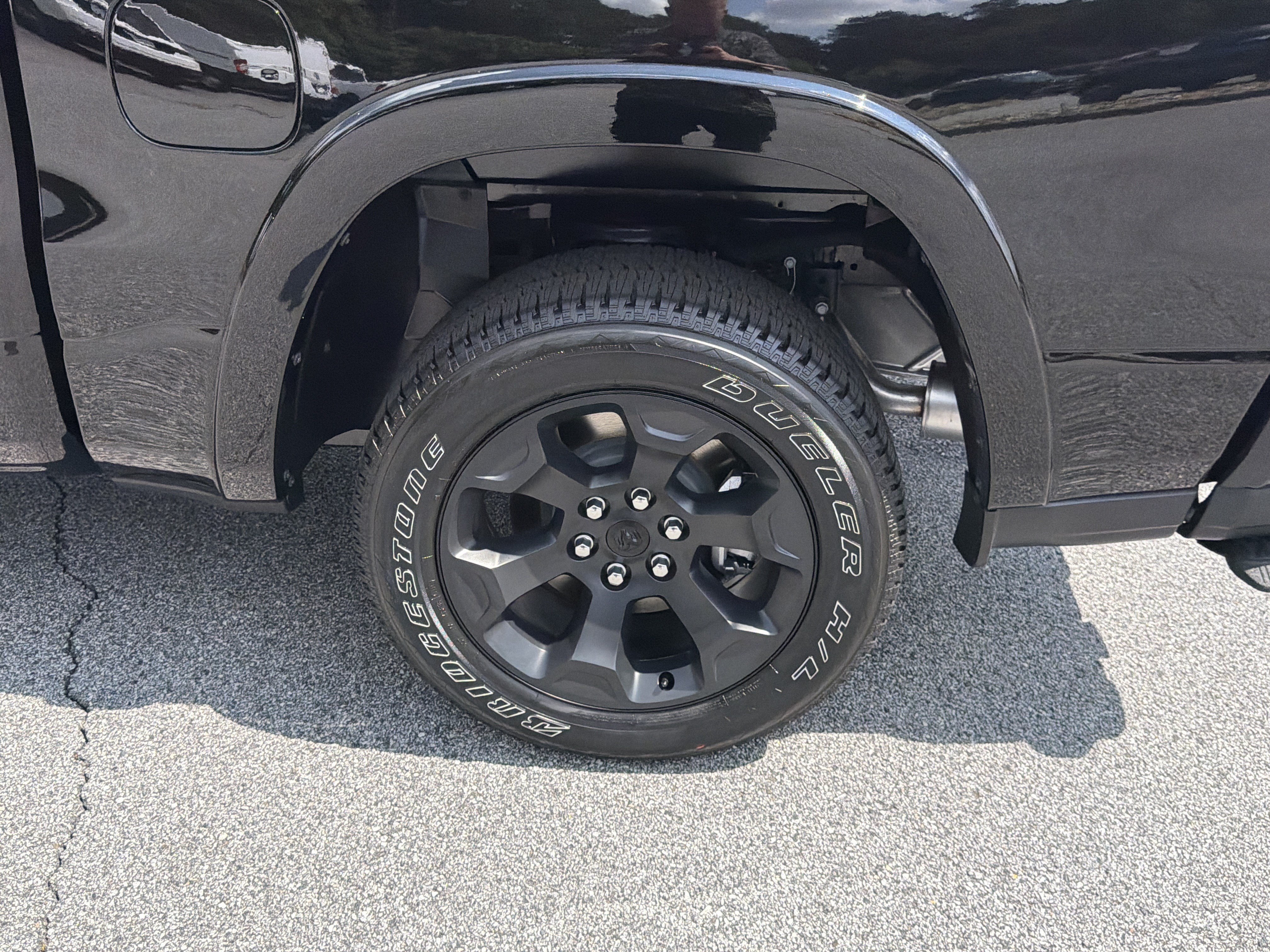 New 2026 Diamond Black Crystal Pearl-Coat Exterior Paint RAM Big Horn/Lone Star image 23