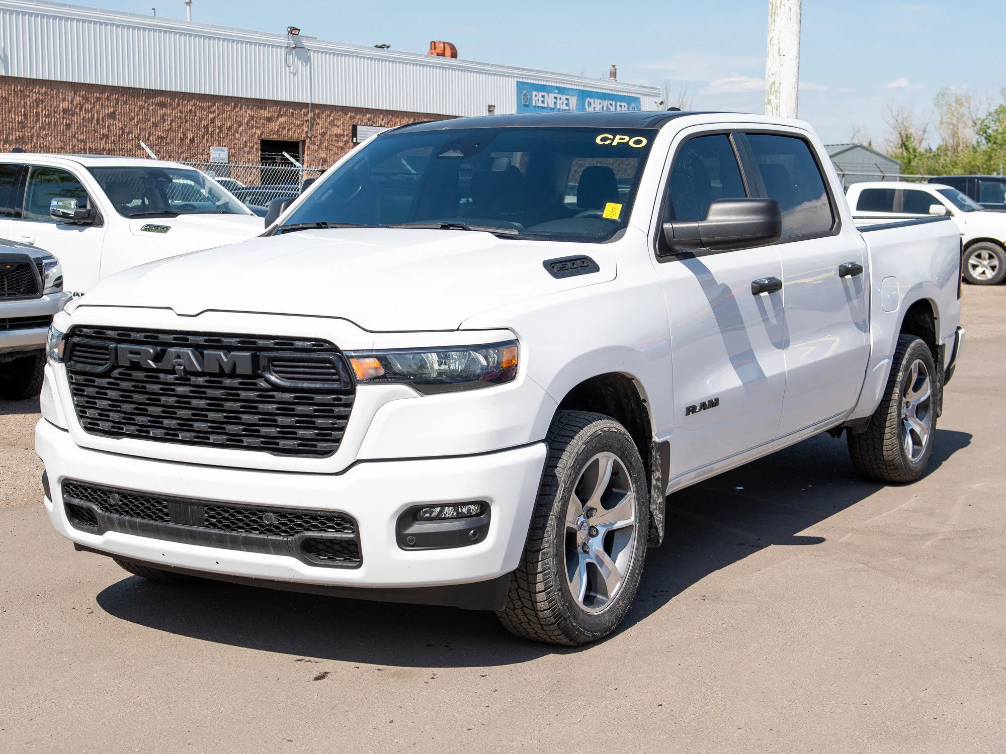 Certified Used 2025 White RAM Tradesman * No Accidents | Android Auto | Adaptive Cruise | Sport Appearance Package image 12