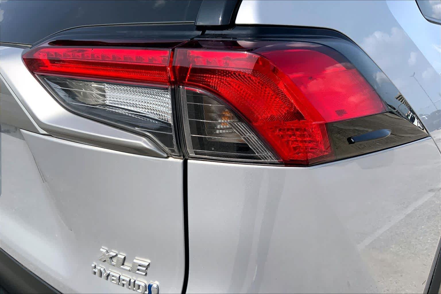 Used 2024 Silver Sky Metallic Toyota Hybrid XLE image 30