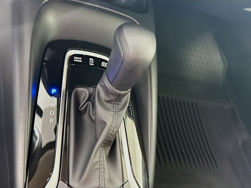 Used 2026 Wind Chill Pearl Toyota Hybrid LE image 15