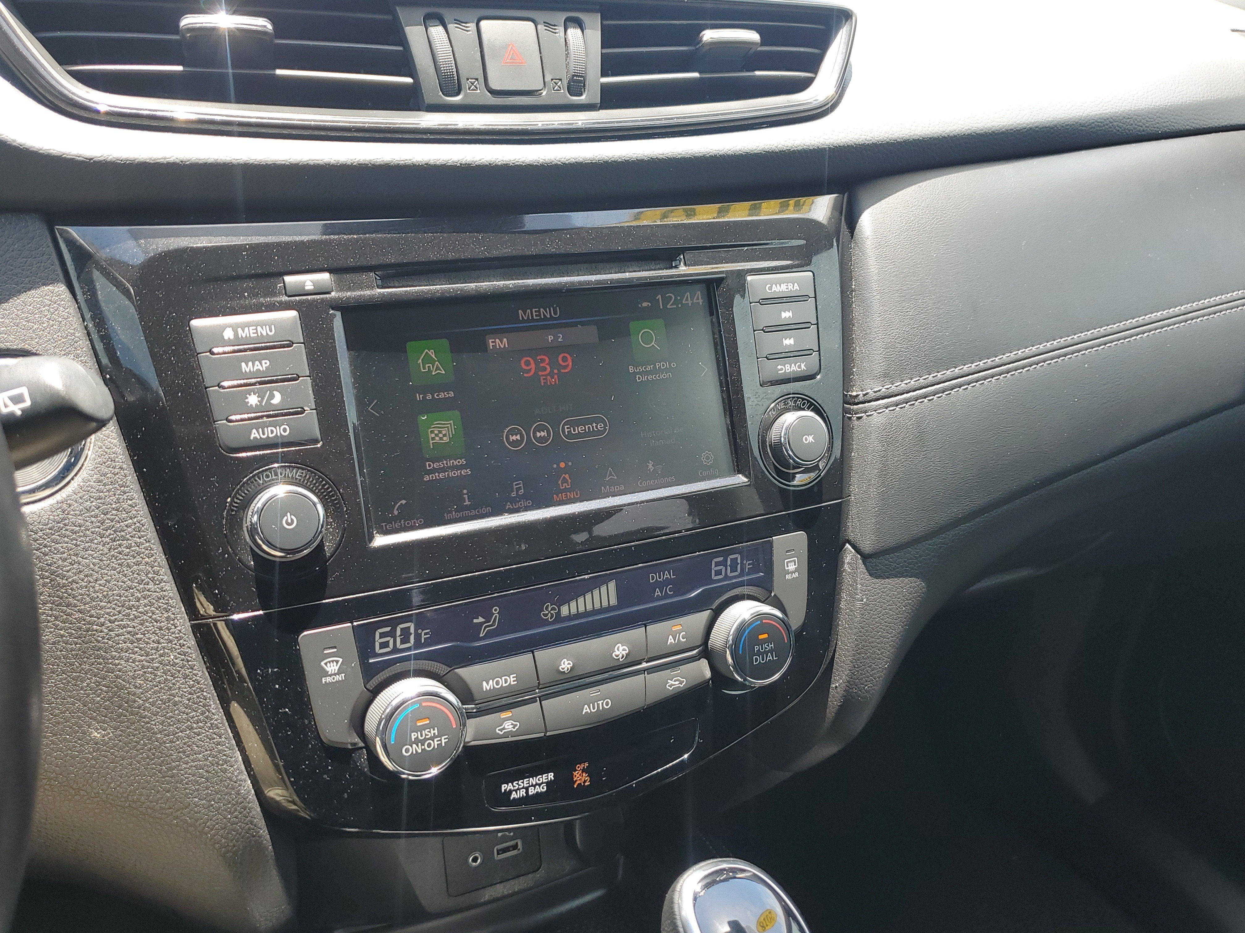 Used 2018 Gun Metallic Nissan SL image 28