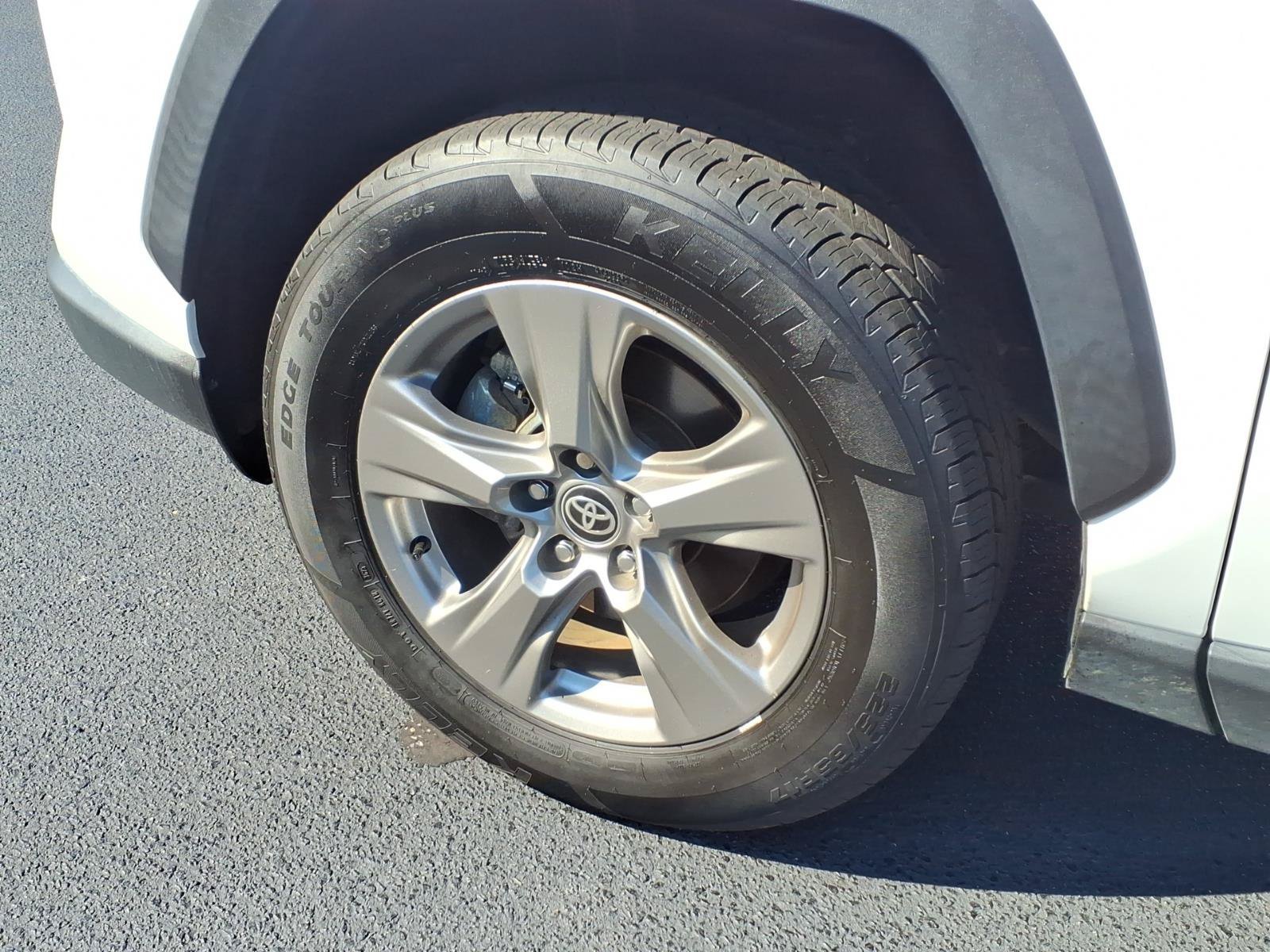 Used 2024 Ice Cap Toyota XLE image 9