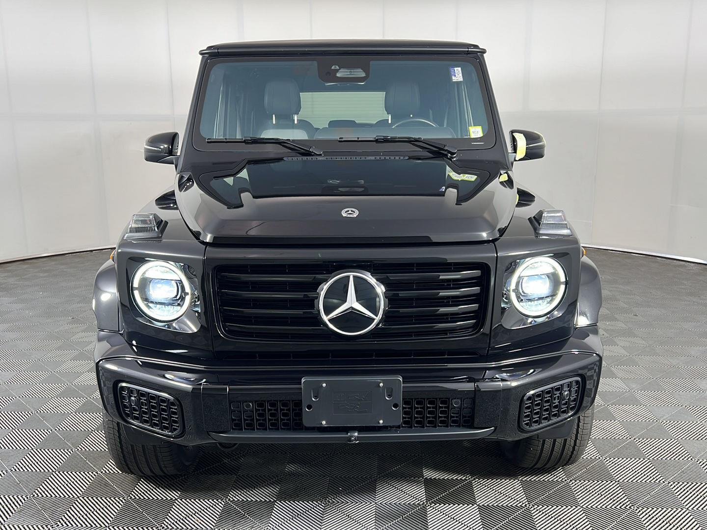 Certified Used 2025 Obsidian Black Metallic Mercedes-Benz G 580e image 22