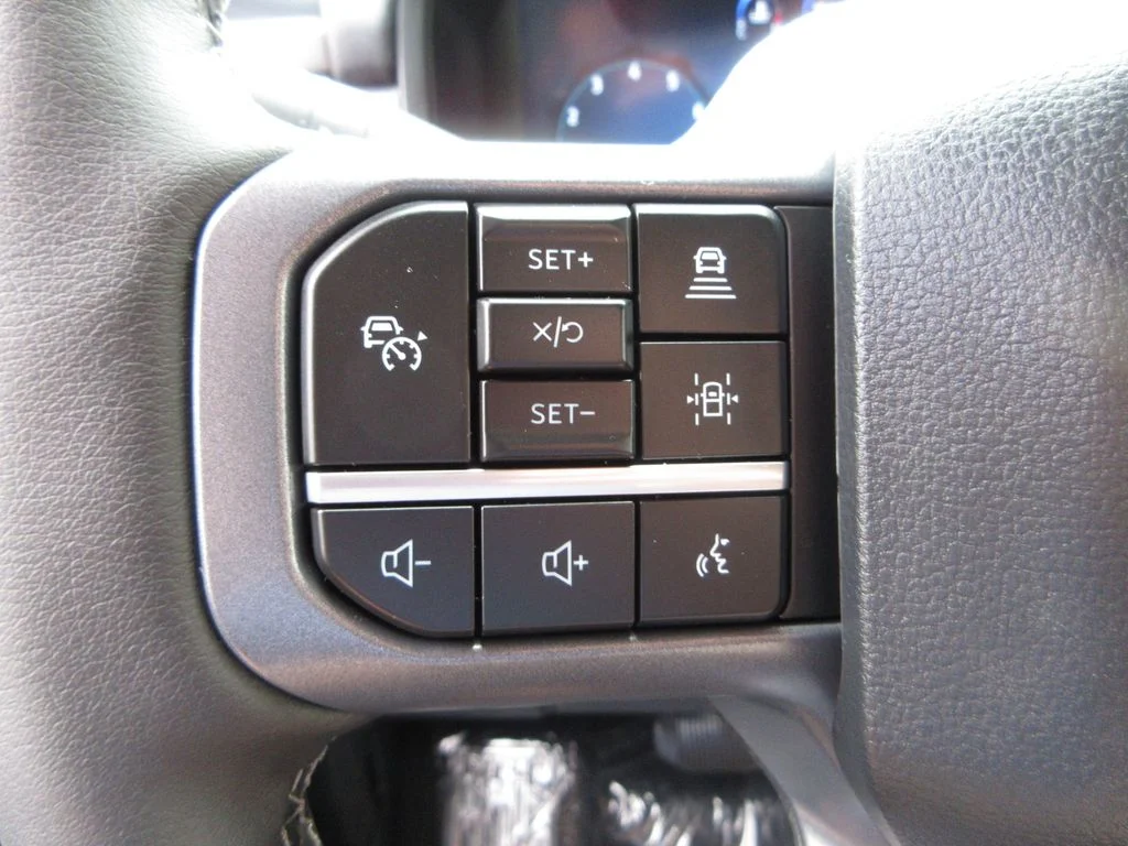 New 2026 Carbonized Gray Metallic Ford Lariat image 15
