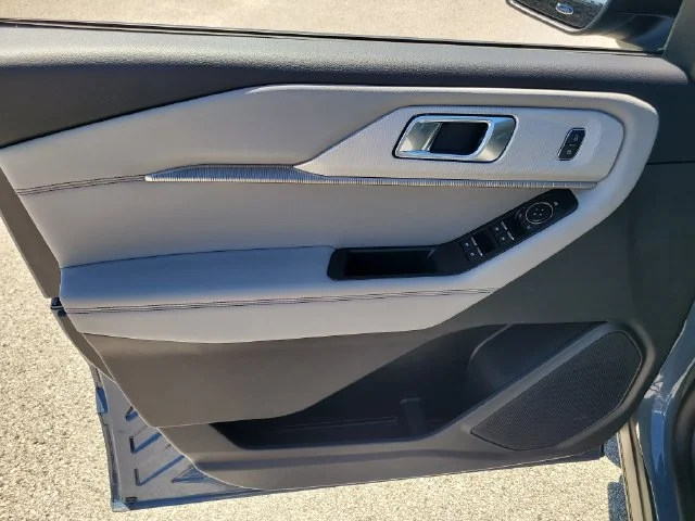 New 2026 Vapor Blue Ford Active image 18