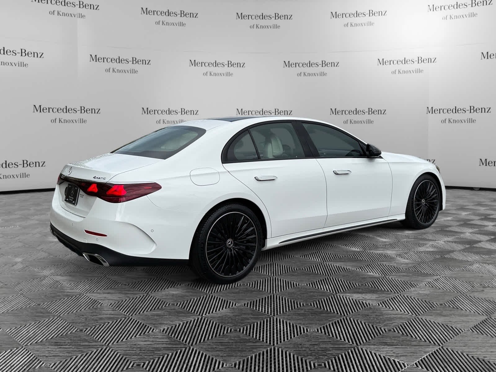 New 2026 Polar White Mercedes-Benz E 450 image 5