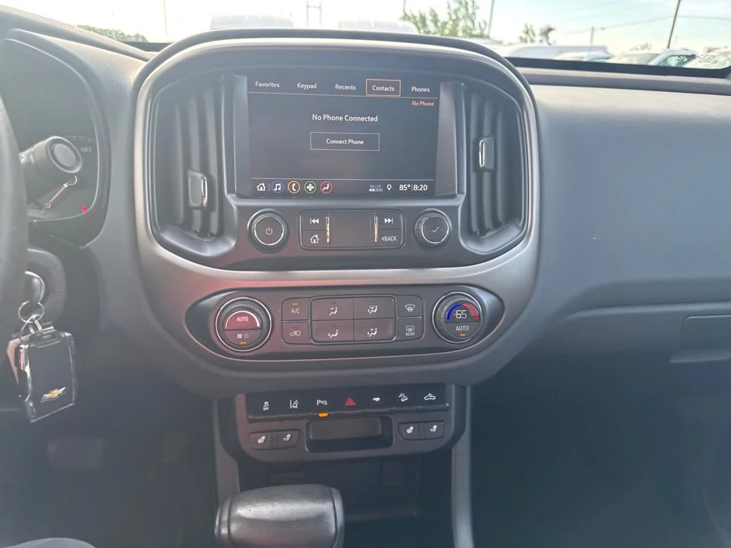 Used 2021 Blue Chevrolet Z71 image 19