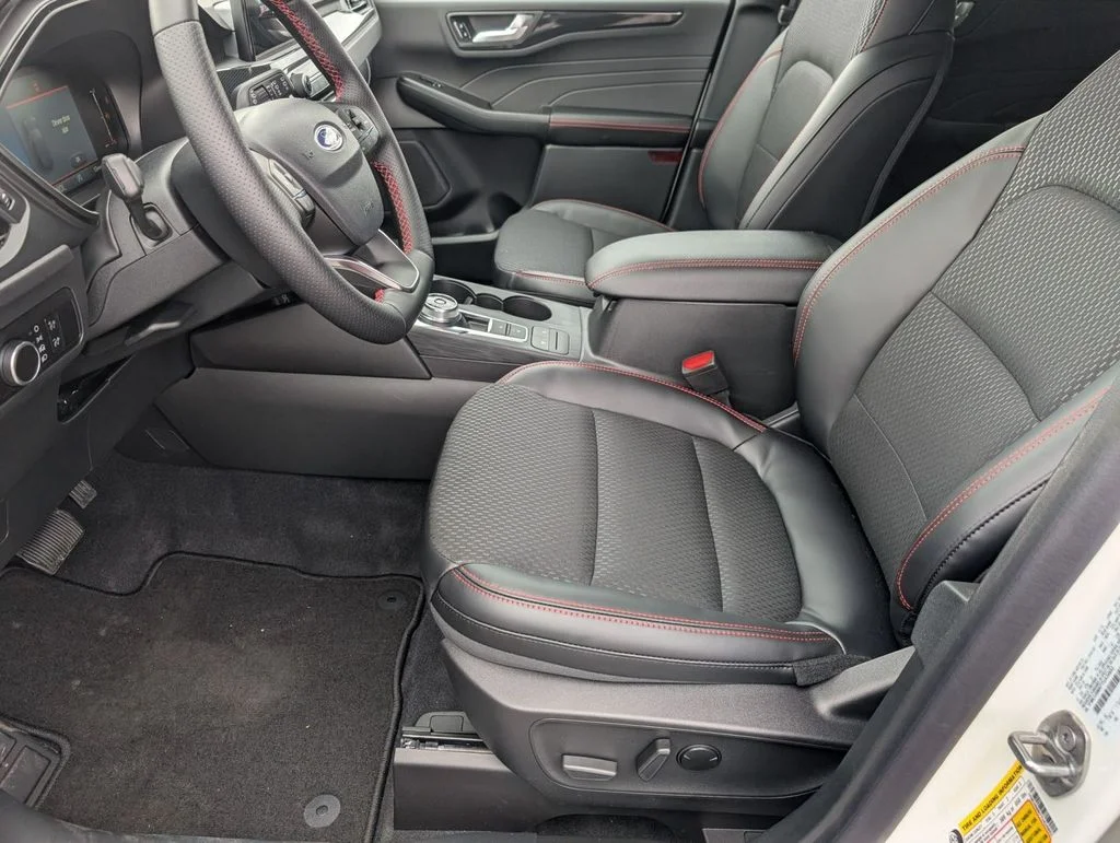 New 2026 Star White Metallic Tri-coat Ford ST-Line image 20