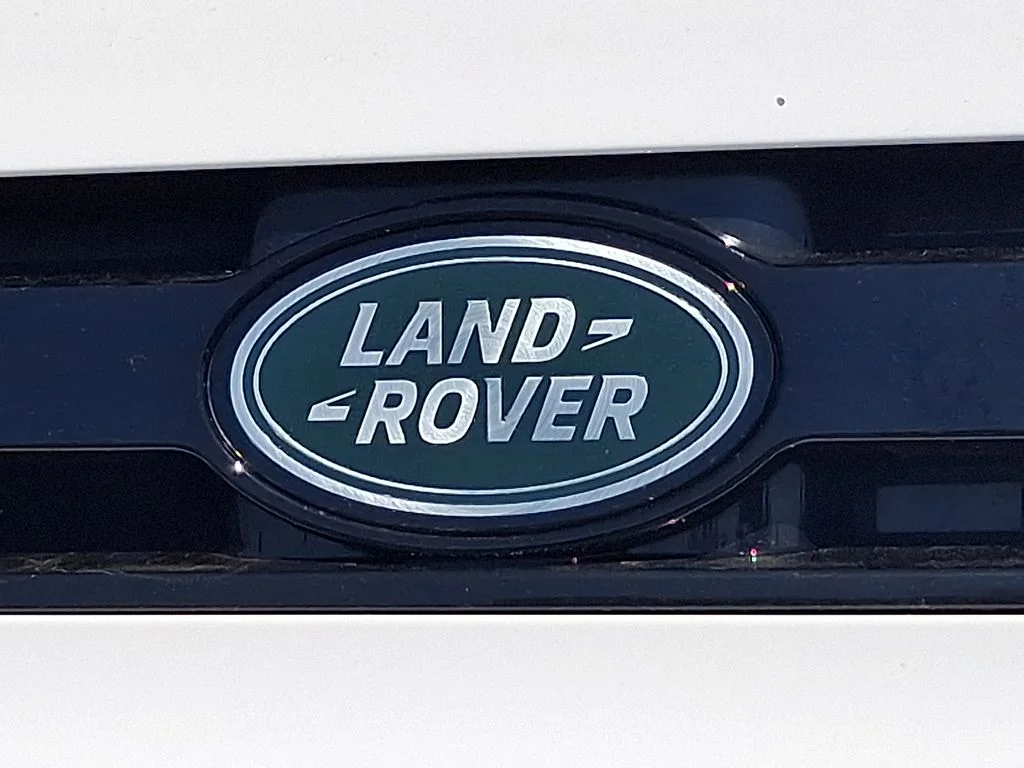 Certified Used 2025 Fuji White Land Rover S image 28