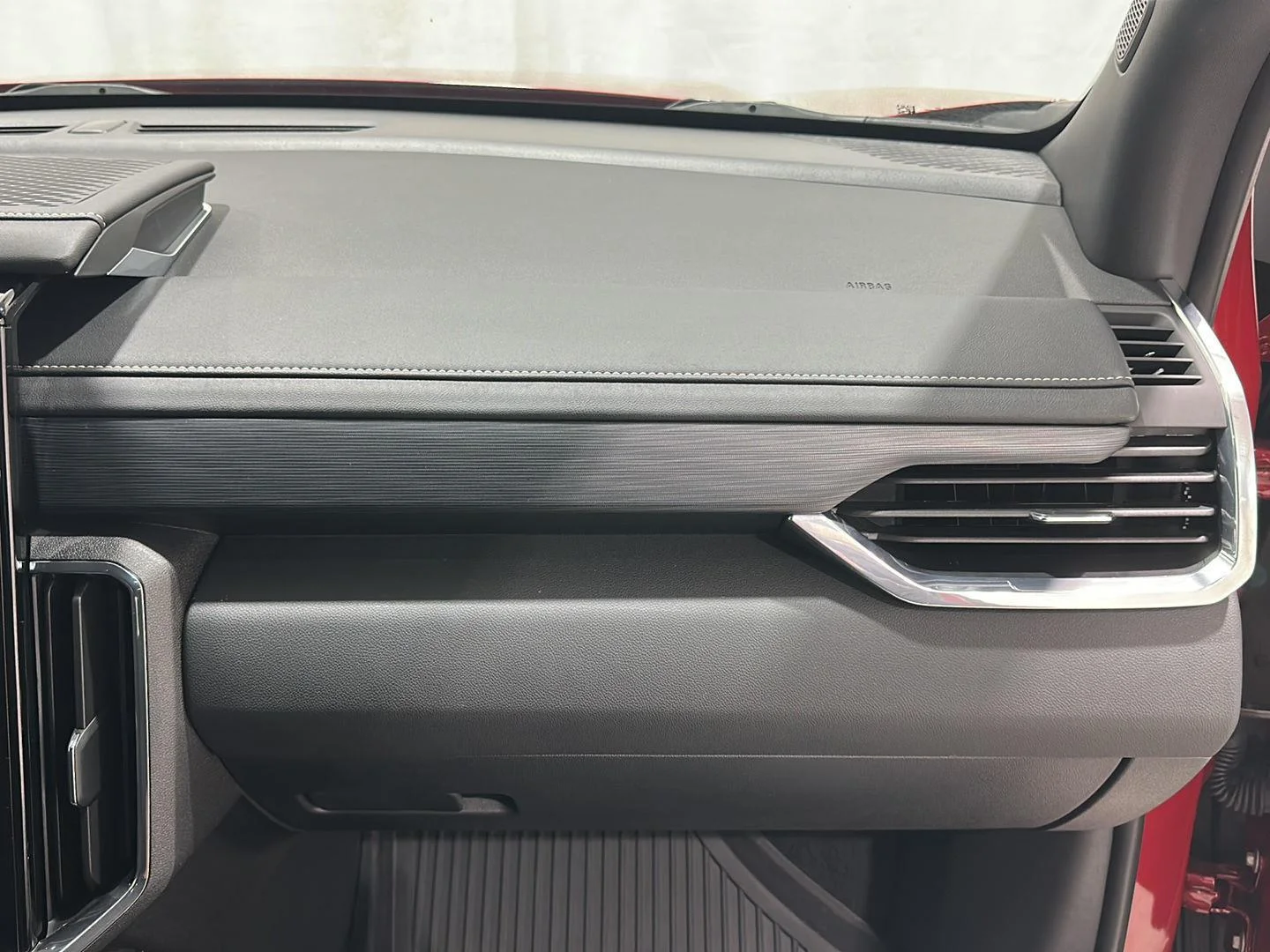 Used 2026 Volcanic Red Tintcoat GMC Elevation image 27