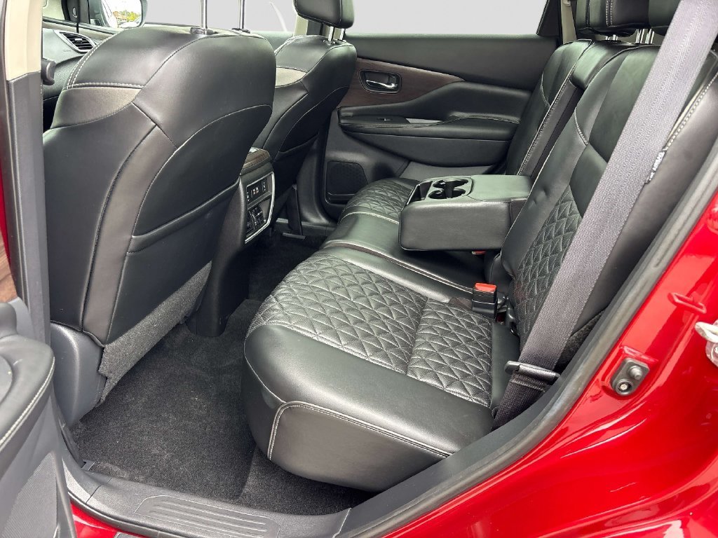 Used 2019 Red Nissan Platinum image 10