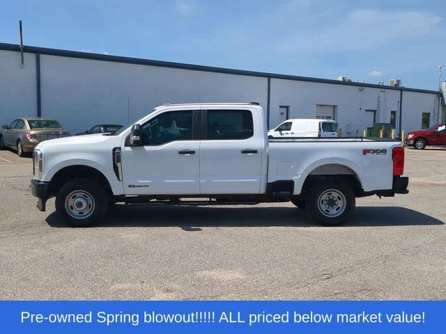 Used 2024 White Ford XL image 10