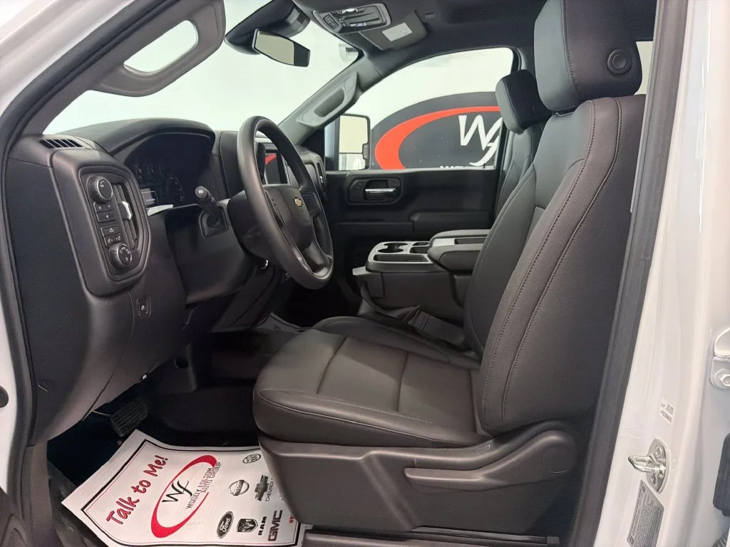 New 2026 Summit White Chevrolet Work Truck image 10
