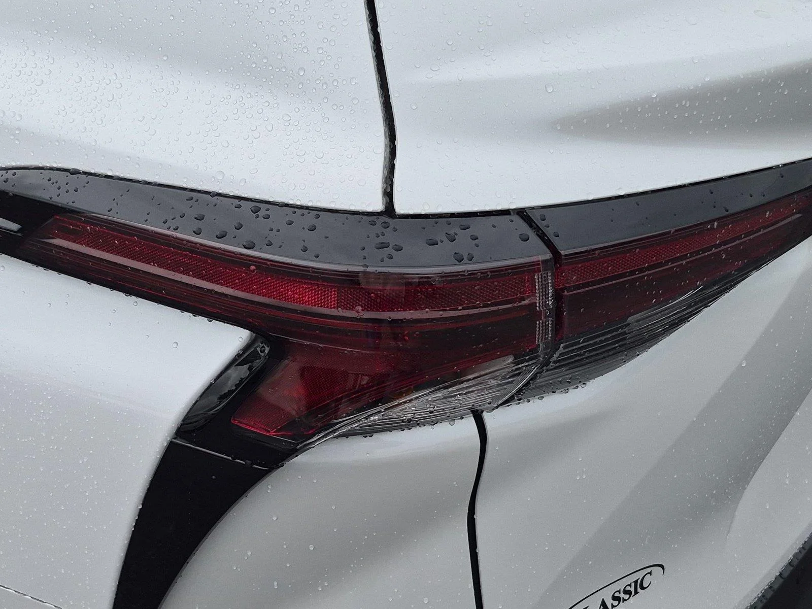 Used 2025 Wind Chill Pearl Toyota XLE image 11