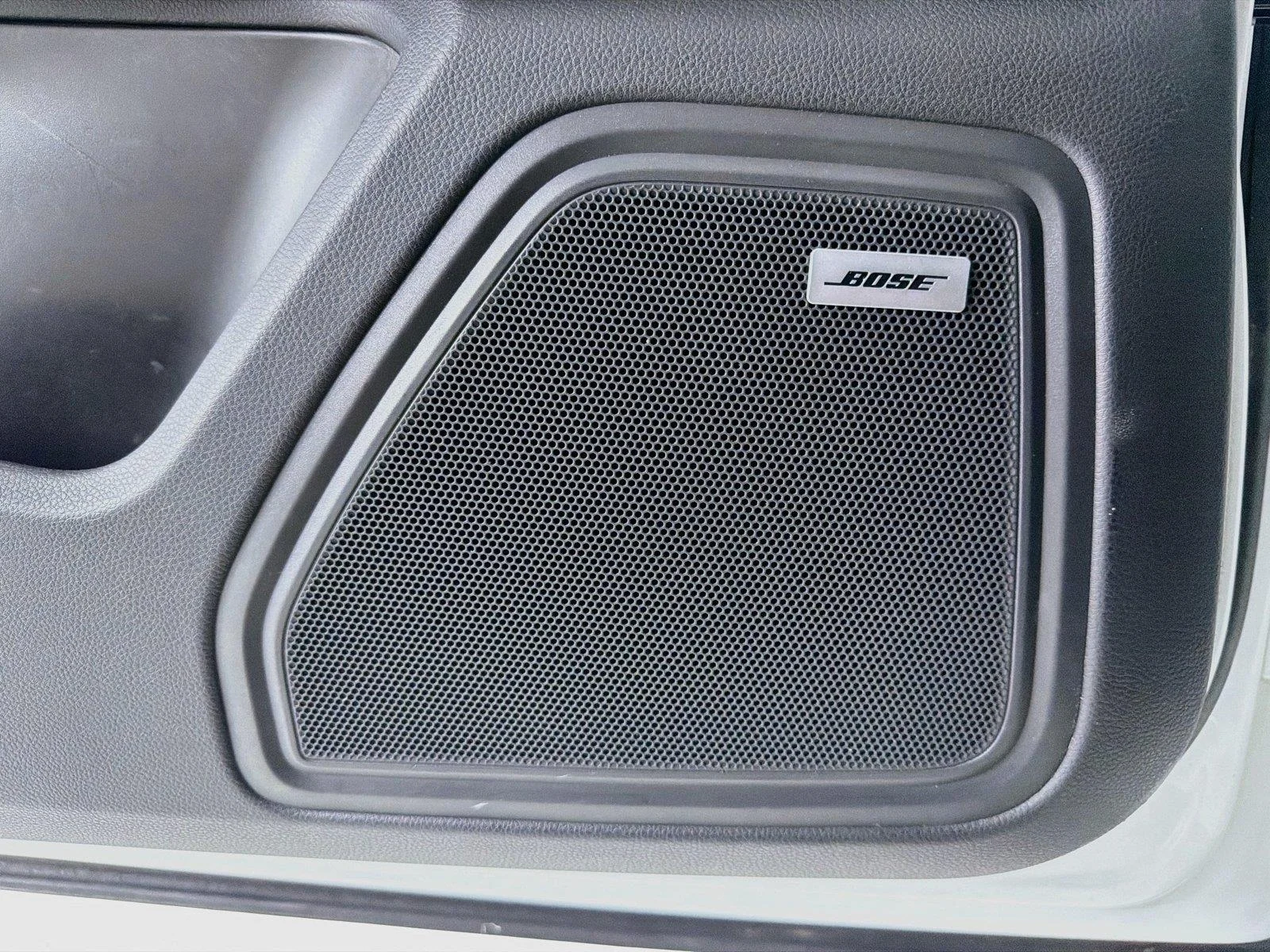 Certified Used 2022 White Porsche  image 9