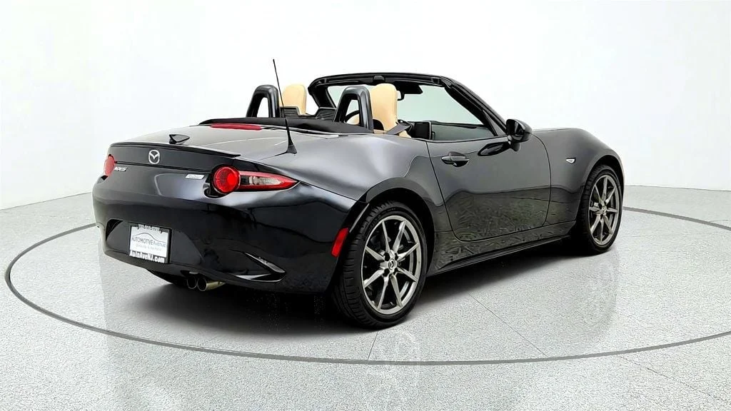 Used 2016 Jet Black Mica Mazda 2dr Convertible Automatic Grand Touring image 5
