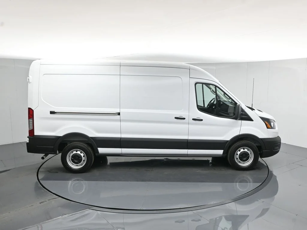 New 2026 White Ford Base image 49