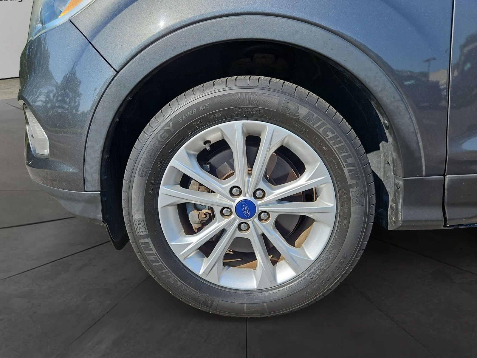 Used 2017 Gray Ford SE image 14