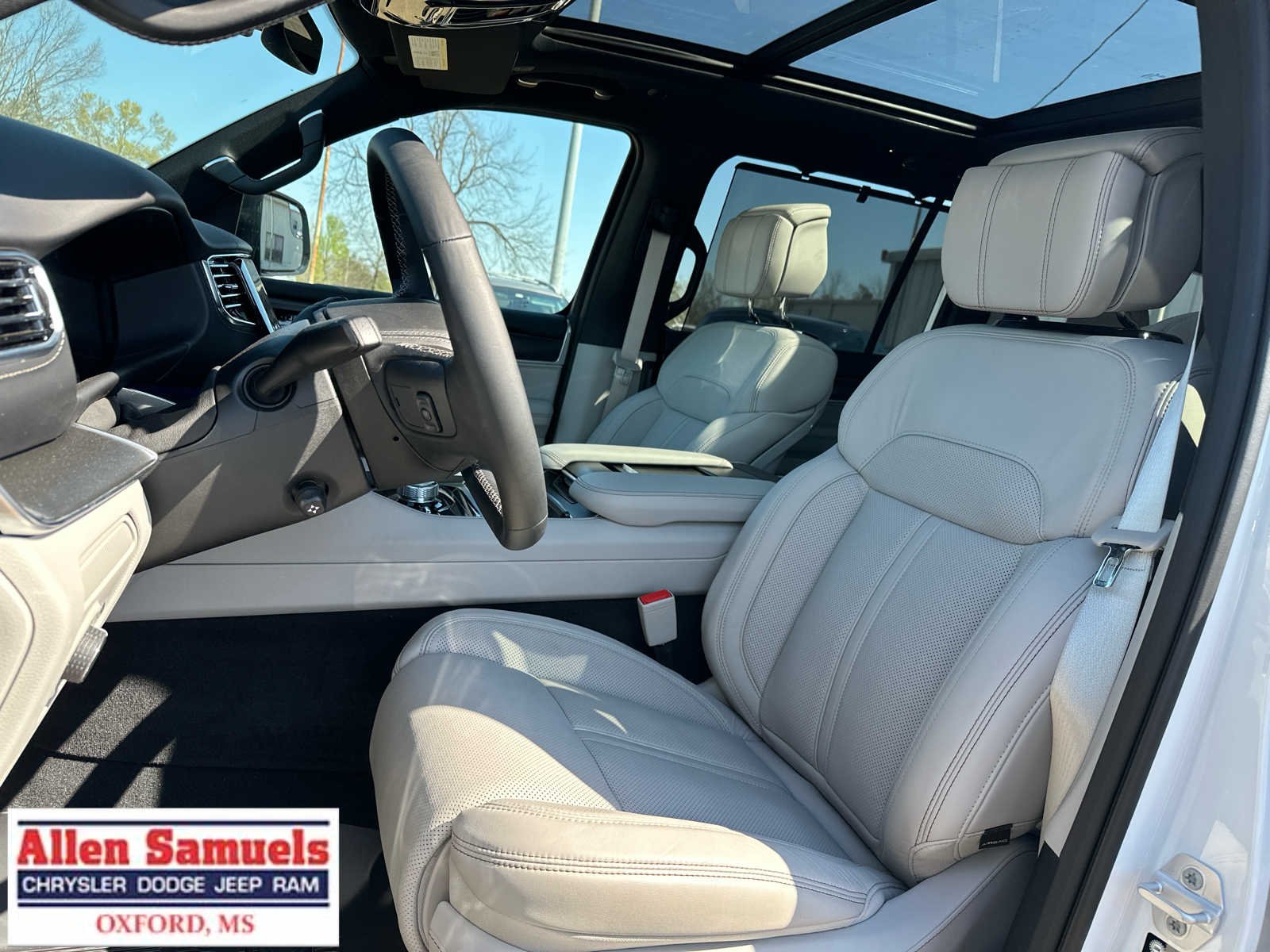 2026 Jeep Grand Wagoneer Summit Obsidian - Photo 11