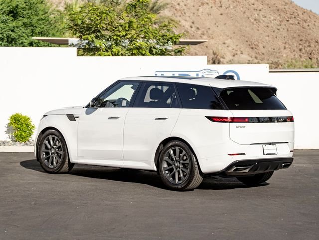 Used 2024 Fuji White Land Rover Dynamic SE image 9