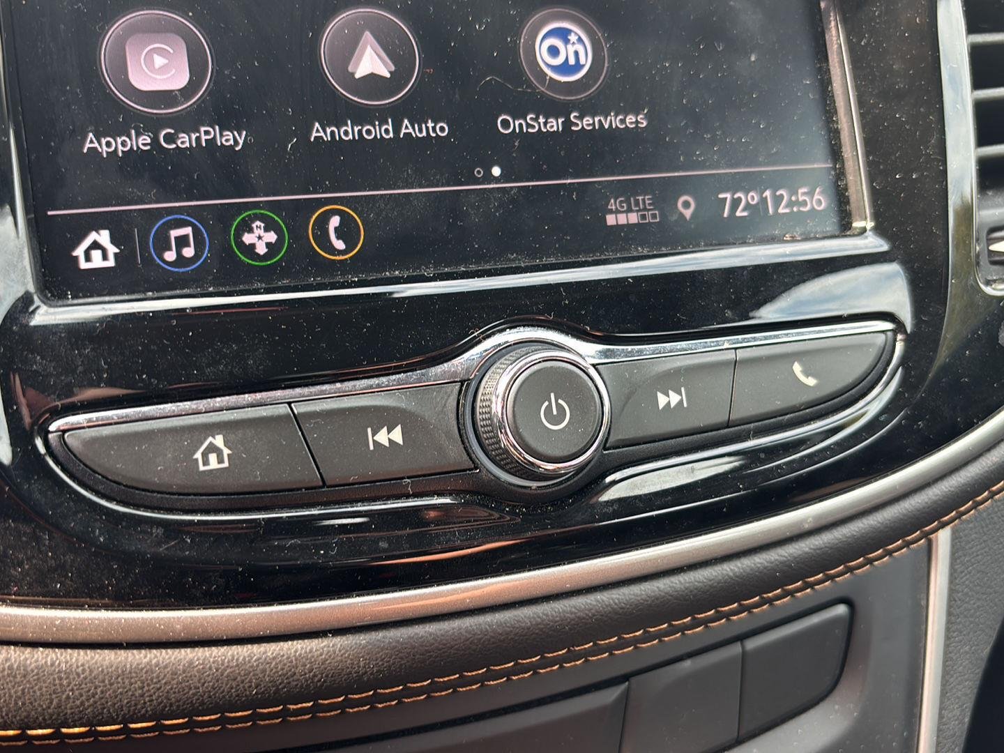 Used 2020 Wh Chevrolet  image 11