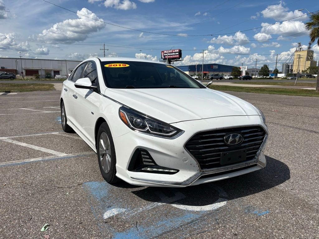 2019 Hyundai Sonata SE's photo