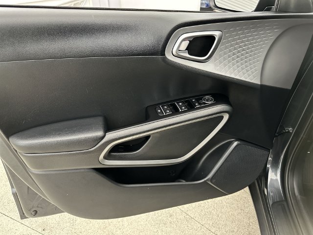 2024 Kia Soul LX - Photo 20