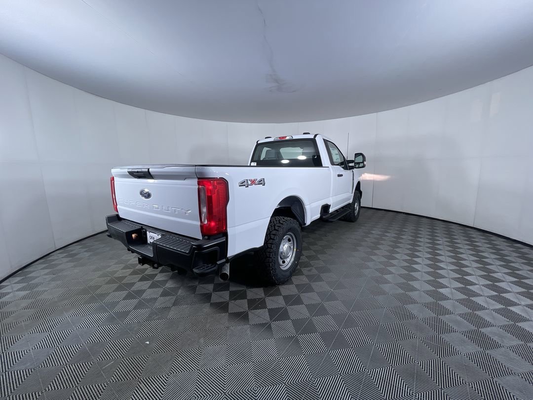 New 2026 Oxford White Ford XL image 8