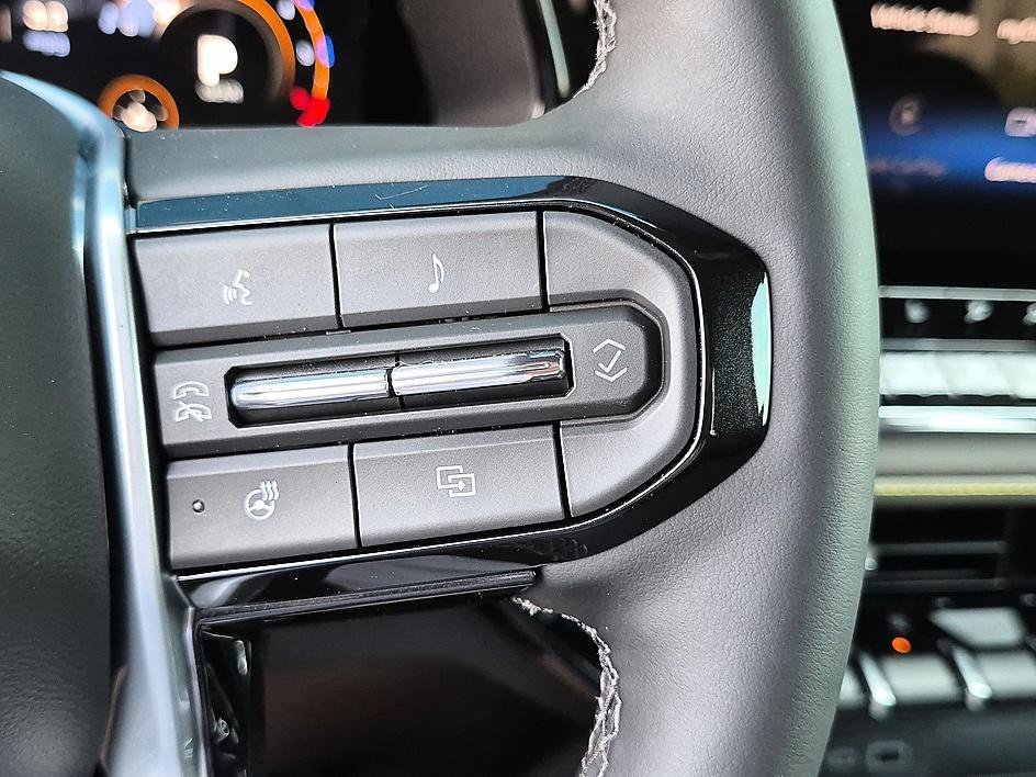 2026 Chevrolet Colorado ZR2 - Photo 18