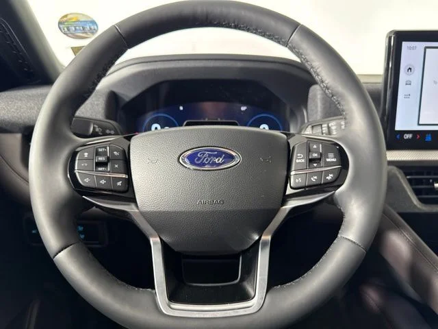New 2026 Agate Black Metallic Ford Platinum image 21